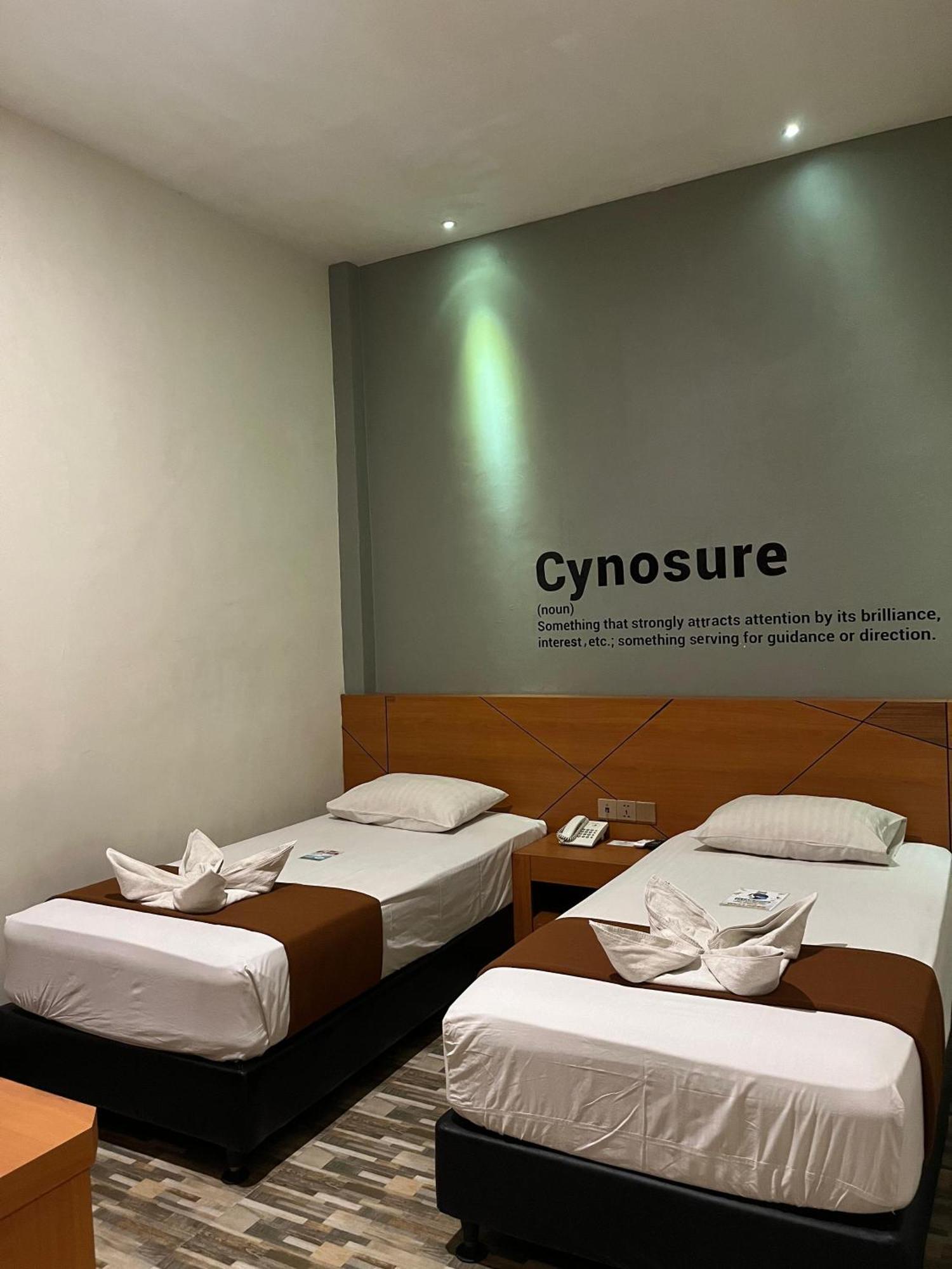 Bless Hotels Sintang Esterno foto